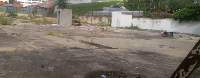 Land on riverside for sale (1)