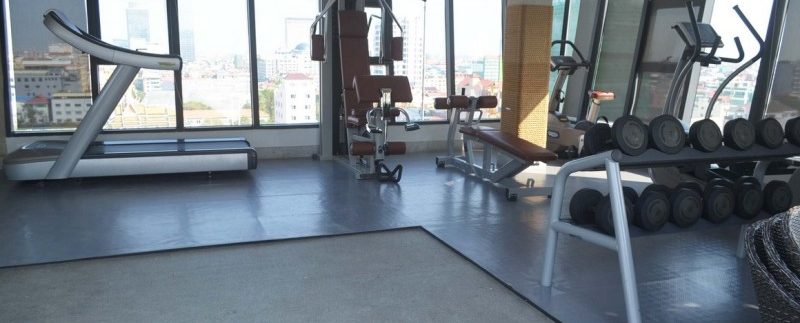 swimming pool service apartment for rent in Daun Penh (2)