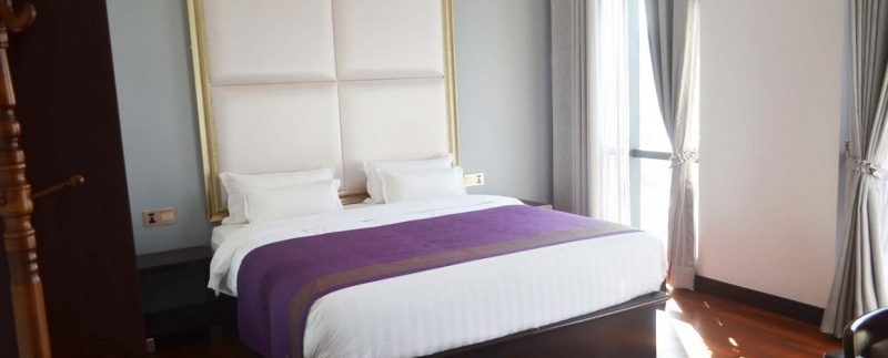 swimming pool service apartment for rent in Daun Penh (4)