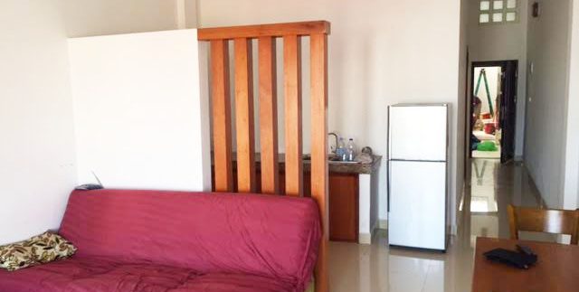 2 bedrooms apartment on corner near riverside (1)