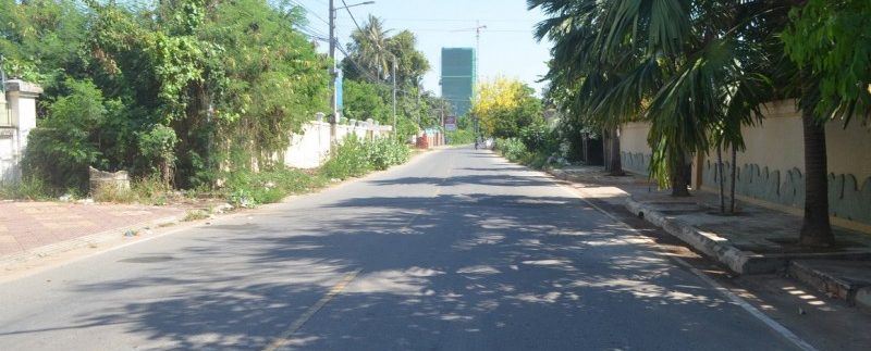 Beautiful villa with pool for sale in Chrouy changvar (1)