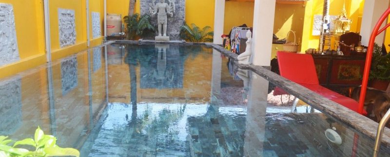 Beautiful villa with pool in Daun Penh for sale (1)