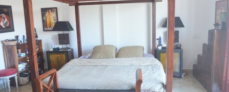 Beautiful villa with pool in Daun Penh for sale (2)