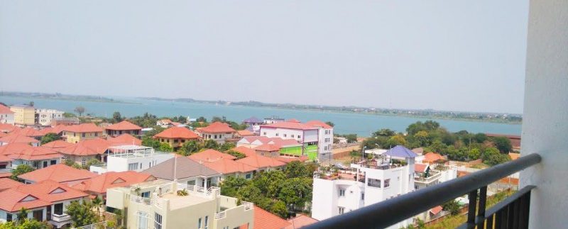 Brand new condo with river view and city (2)