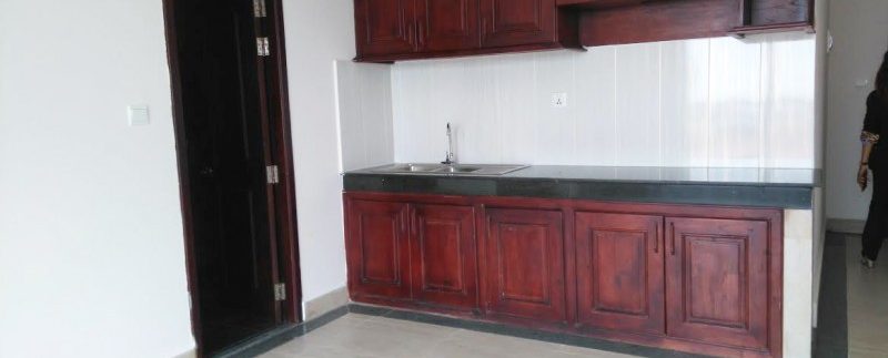 Brand new condo with river view and city (4)