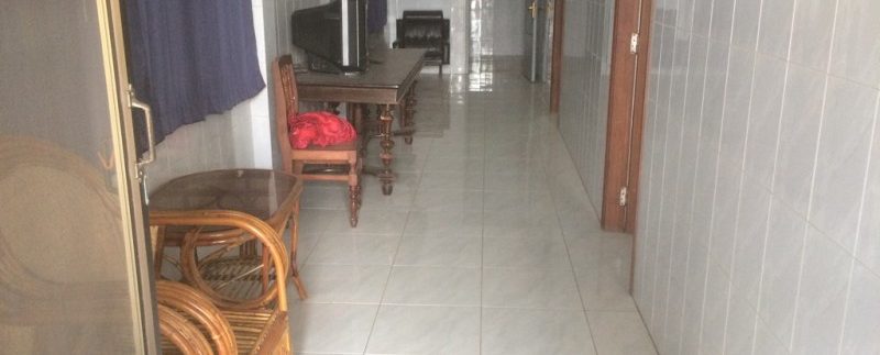 2nd floor apartment in BKK1 for rent (1)