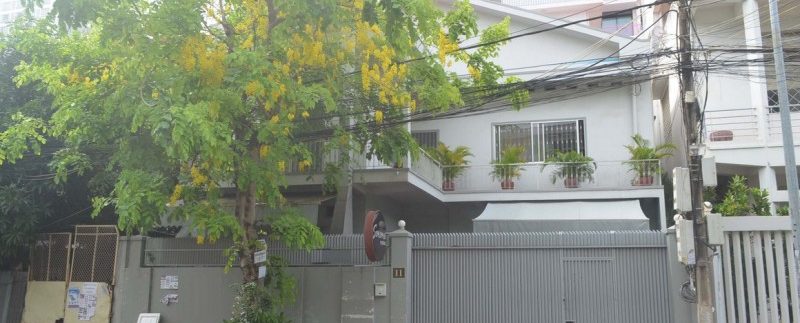 6-bedroom apartment for rent in Daun penh (1)
