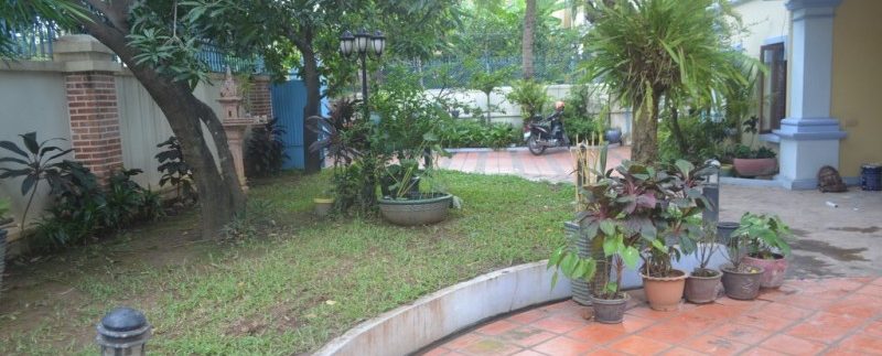 Big-villa-in-Tonle-Bassac-for-rent-3- (11)