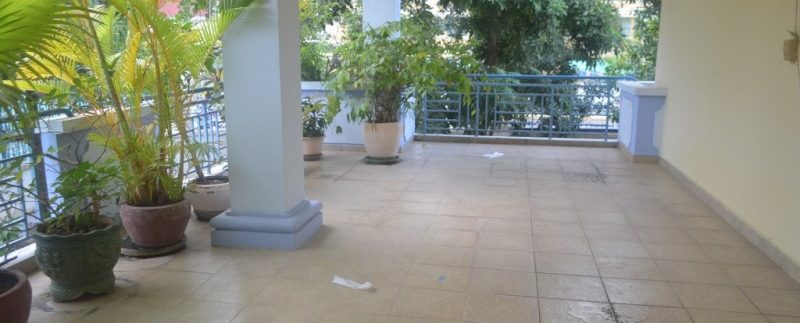 Big-villa-in-Tonle-Bassac-for-rent-3- (2)