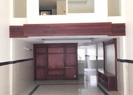 Flat house for rent in Phnom Penh (2)
