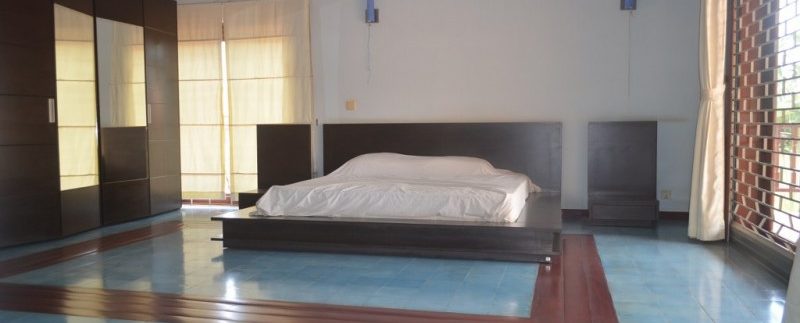 Big villa for sale (10)