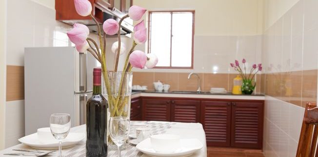 2 Bedrooms Apartment - Dining Area with Kitchen 2