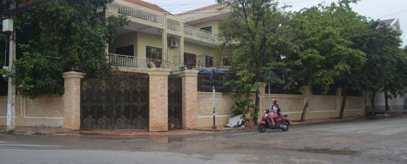 Corner villa For Rent In Toul kork (3)