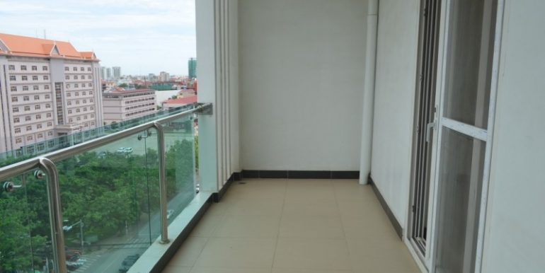 Service Apartment With 1Bedroom For Rent In Toul Kork (10)