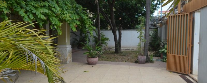 Beautiful Villa For Rent In Russian Market (2)