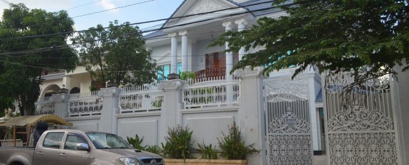 Beautiful Villa with 6Bedrooms For Rent In Toul kork (13)