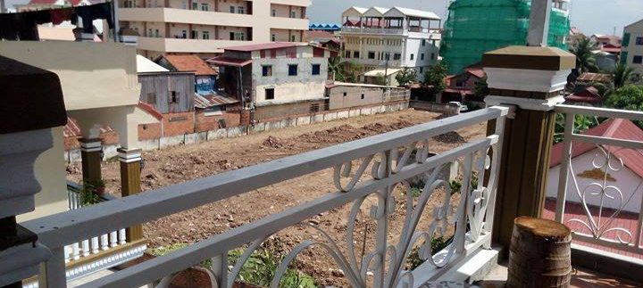 House with 4Bedroom For Sale In Boeung Tompun (1)