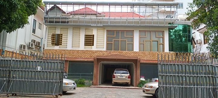 67464575_427506424529306_3938195890413502464_n-720x386