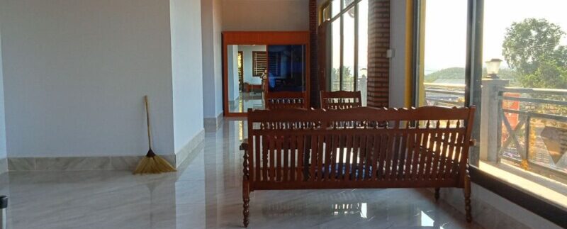 Holiday Home for Sale in Romleach Lake, Kampot! nice clean home