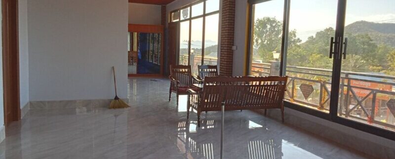 Holiday Home for Sale in Romleach Lake, Kampot! surrounding by mountain & water lake