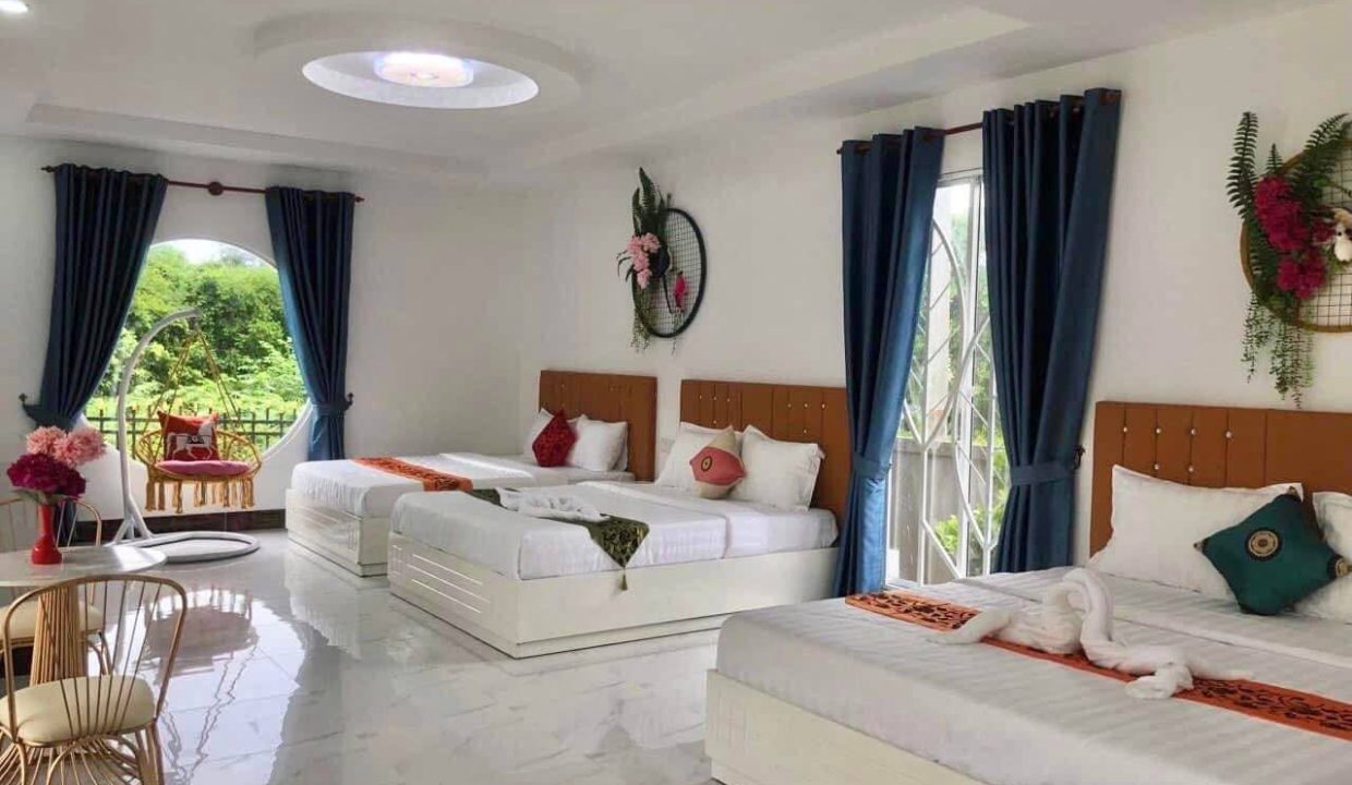 Charming 7-Bedroom Bungalow for Rent in Krong Kaeb Nice Room