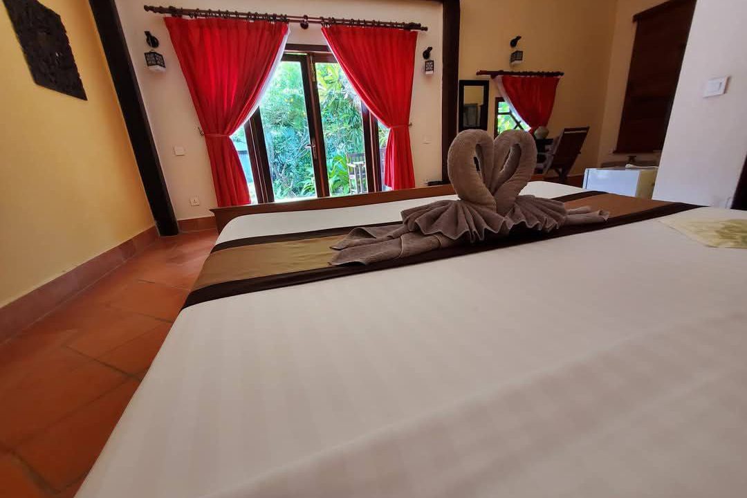 Resort for Rent in Kep – Prime Location Near Crab Market Clean & nice