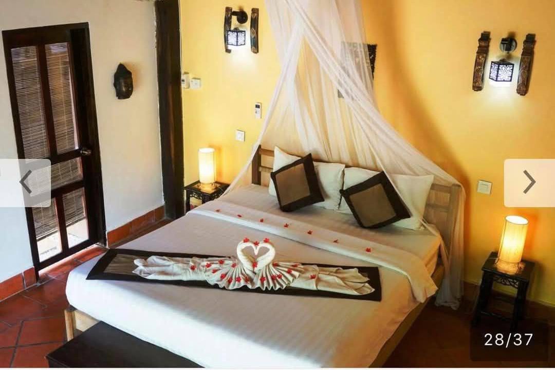 Resort for Rent in Kep – Prime Location Near Crab Market Master bed